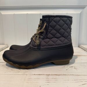 Sperry Top Sider Quilted Black and Gray Women's Boots